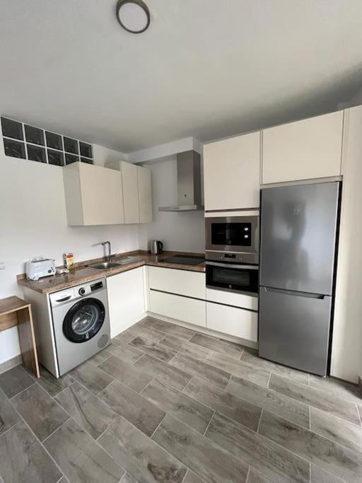 New 2023 Full Equipped Stylish Digi Apartment ลอส เรอาเลคอส ภายนอก รูปภาพ